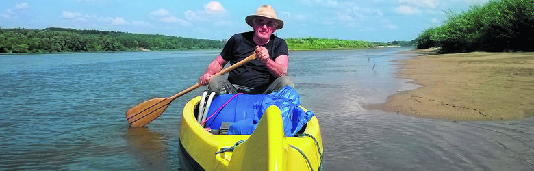 Ryszard Wąsik na kanu, którym z bratem Andrzejem pokonywali Wisłę (© Andrzej Wasik)